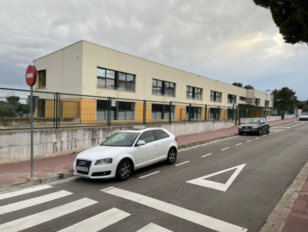 Accés a l'Institut carrer Tarragona