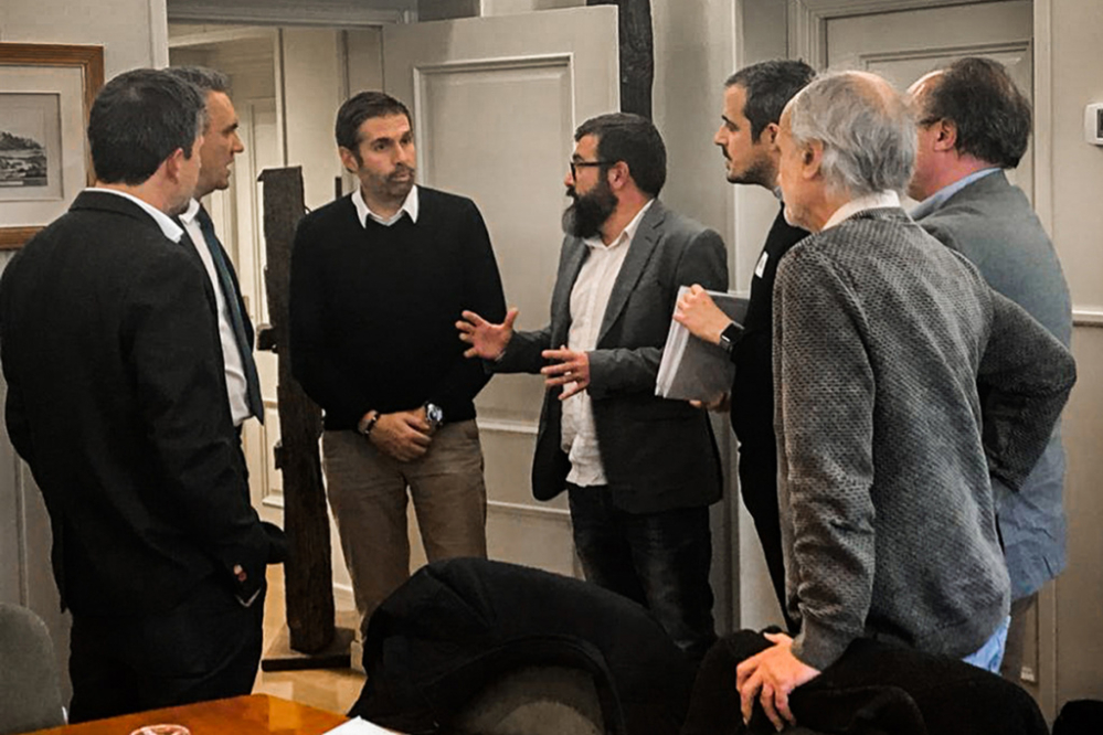 Reunió de representants dels ajuntaments de Collbató, Olesa de Montserrat, Esparreguera, Abrera i El Bruc amb el Ministeri de Foment