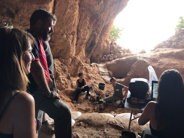 Visita excavacions Cova Freda i Gran