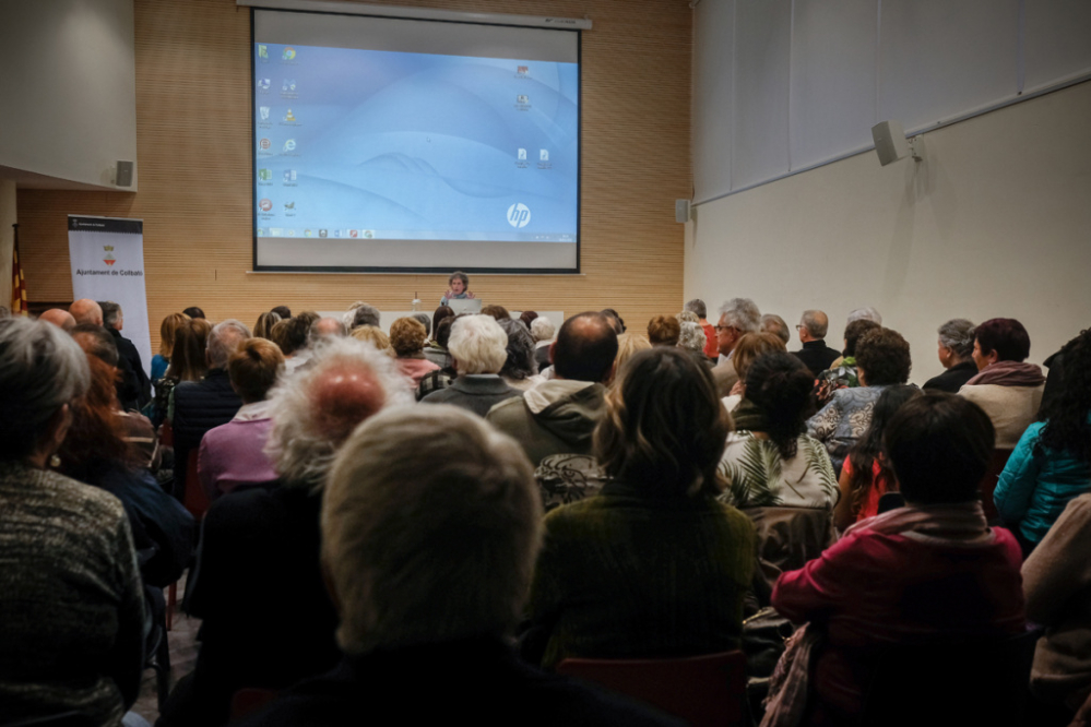 Un moment de la conferència de l'Assumpta Muset