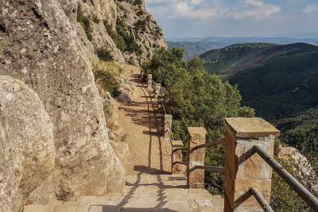 Reobert el camí a les Coves de Montserrat