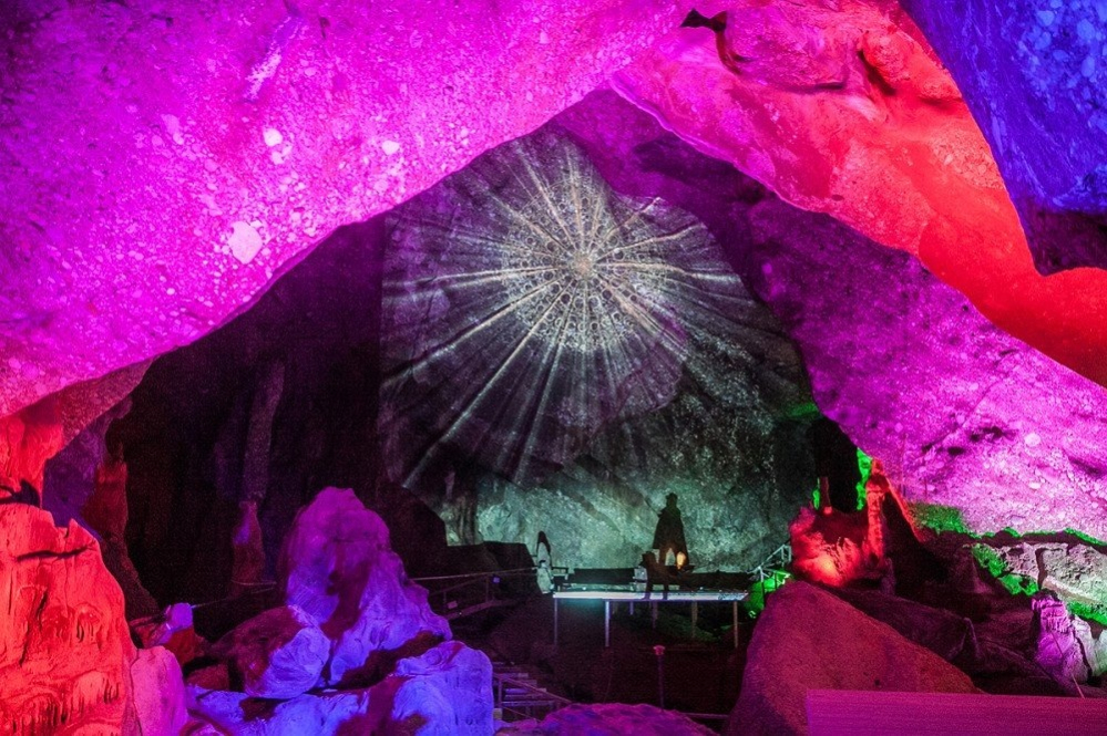 El nou espectacle audiovisual de les Coves de Montserrat