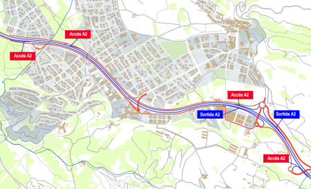 Croquis del traçat de l'A-2 projectat per Fomento. En blau, l'autovia. En vermell, la via de servei. Elaboració pròpia a partir de la informació de què disposa l'Ajuntament