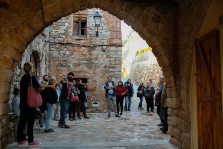 L'Arc d'en Bros, l'entrada a Collbató