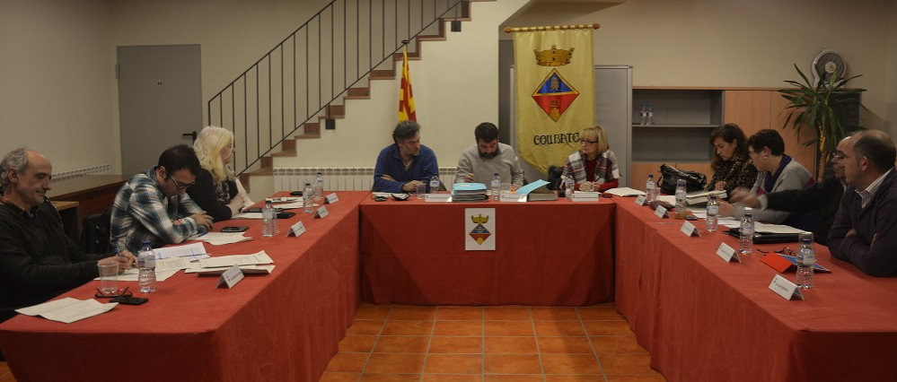 Ple extraordinari 1/02