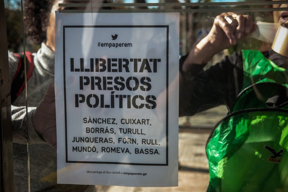 Encartellada pels presos polítics