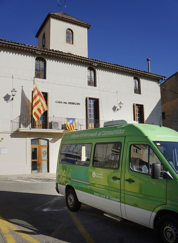 La Unitat Mòbil, davant l'Ajuntament
