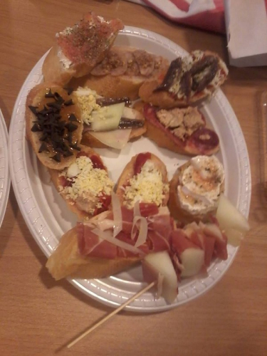 Montaditos-10501677 917357561622972 2379781837571120445 n