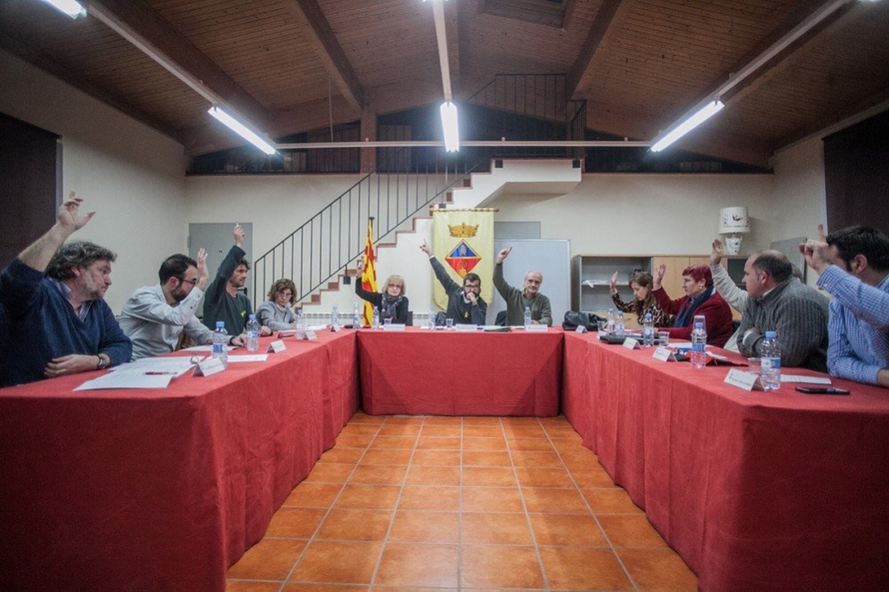 Votació de la moció de la proposta veïnal sobre la plaça 1 d'octubre