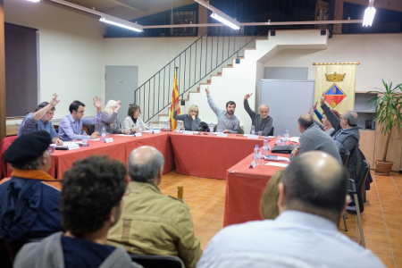 Votació de la moció sobre el suport al referèndum, al procés constituent i als ens locals i electes investigats per processos relacionats amb la sobirania