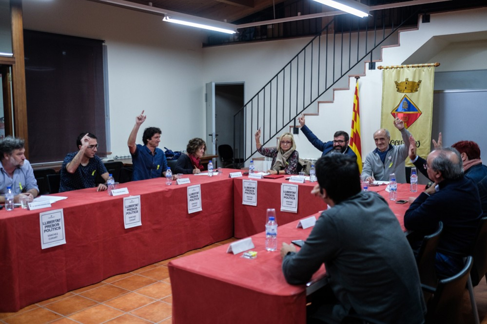 Aprovació de la moció per aixecar la suspensió de la independència de Catalunya