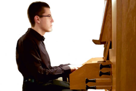 L'organista Robert Ramírez