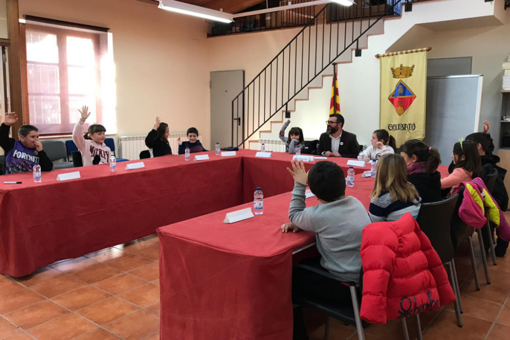 Visita de l'alumnat de l'escola La Salut a l'Ajuntament