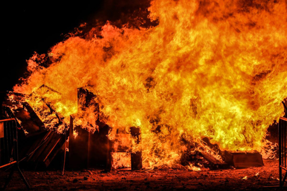 A partir de demà dijous, pots fer créixer la foguera de Sant Joan