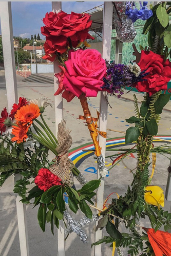 Ofrena floral a Sant Esteve Sesrovires