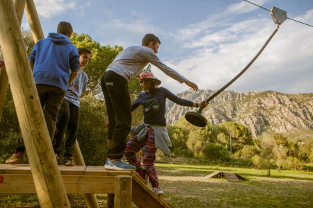 La nova tirolina, a la zona esportiva