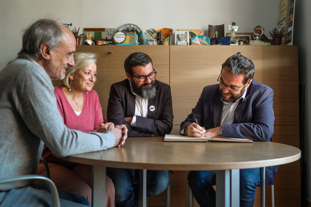 Visita a Collbató del delegat del Govern a Barcelona
