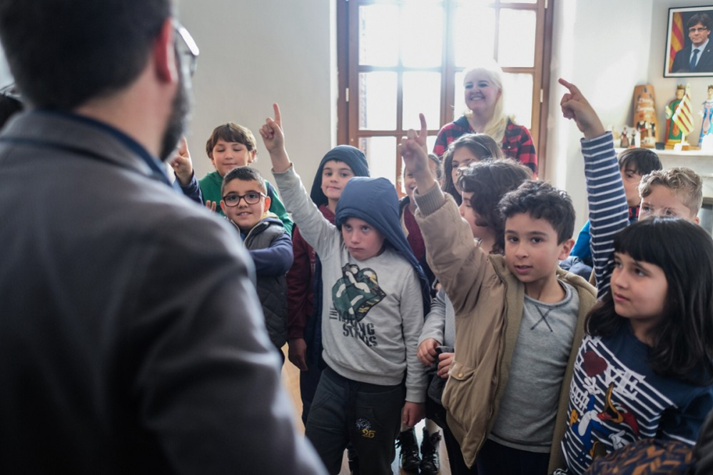 Visita dels nens de l'escola La Salut a l'Ajuntament