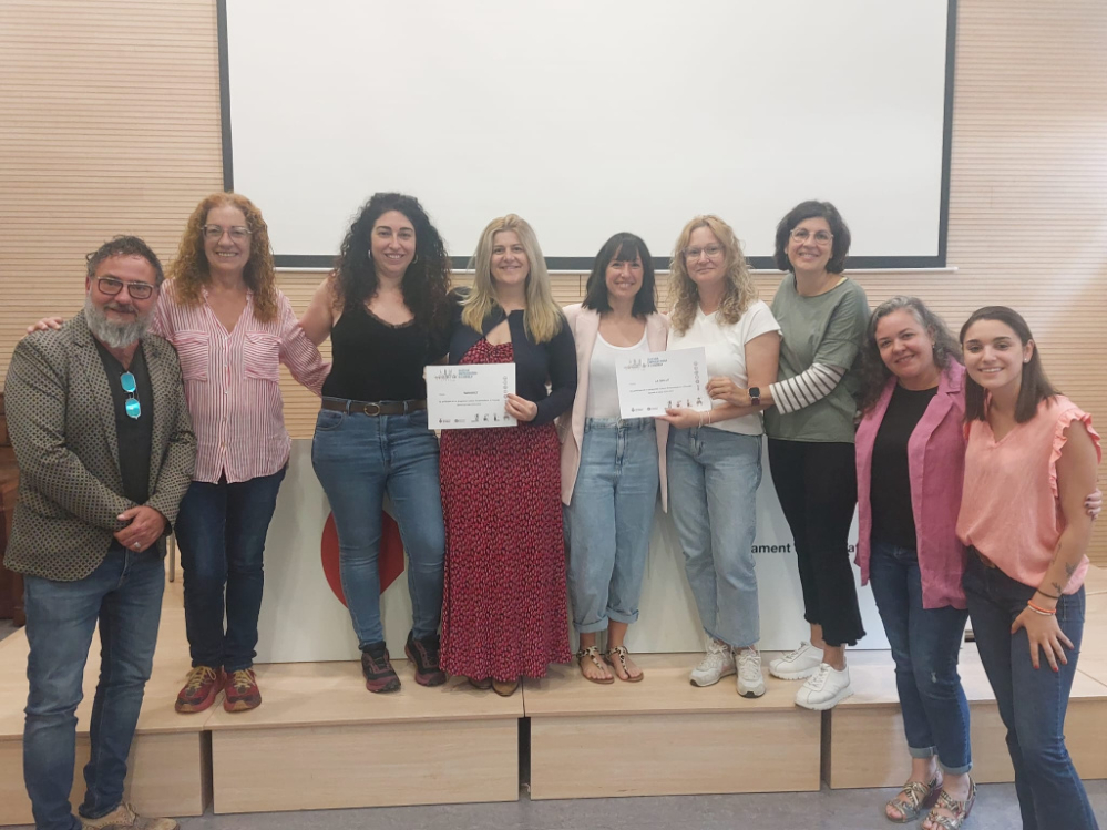 Equip docent de les dues Escoles Salut i Mansuet que han participat a CUEME acompanyats dels regidors Pau Calsina i Tamara Rodríguez i l’alcaldessa Gemma Rodríguez